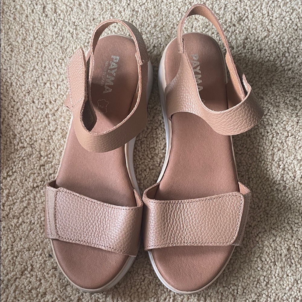 PAYMA Women's Adjustable Sandal in Caramel, Made in Spain